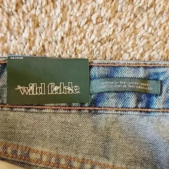 Denim High Rise Wild Fable Shorts Size 17 - Picture 3 of 6